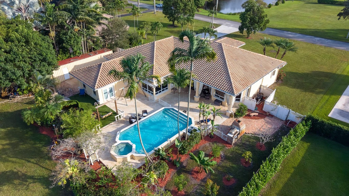 MC CALL NURSERY PLAT 1 - Residential