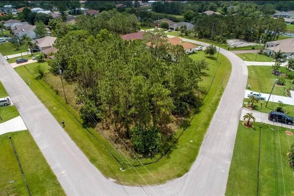 Photo of 5845 NW Whitecap Road, Port Saint Lucie, FL 34986 (MLS # R10761632)