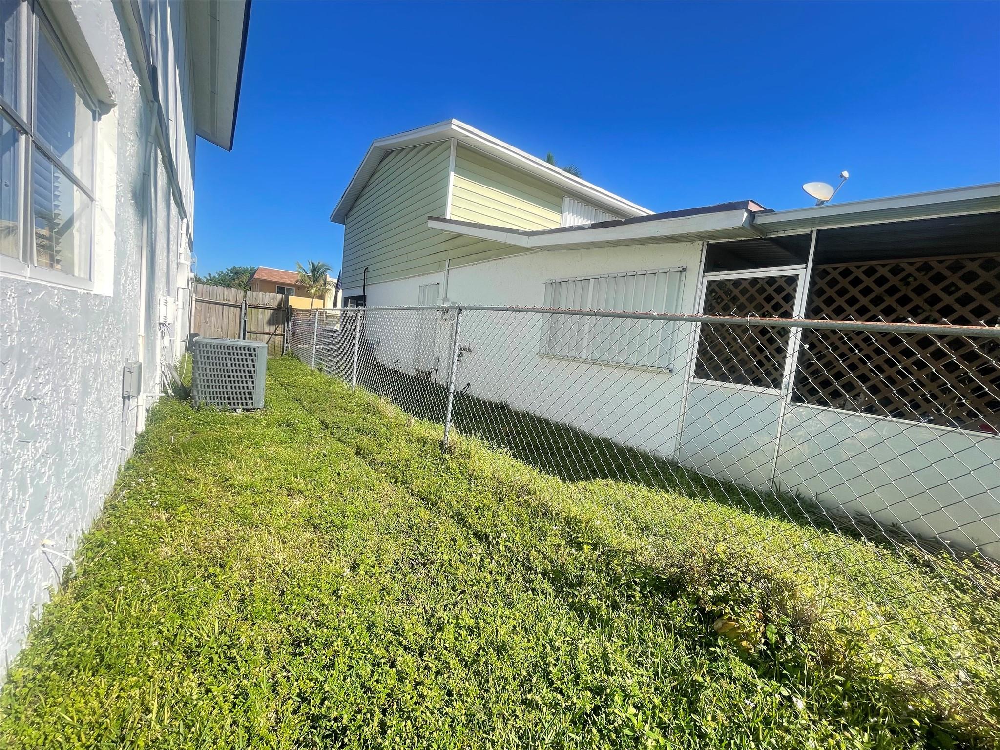 North Lauderdale Village - Residential Lease