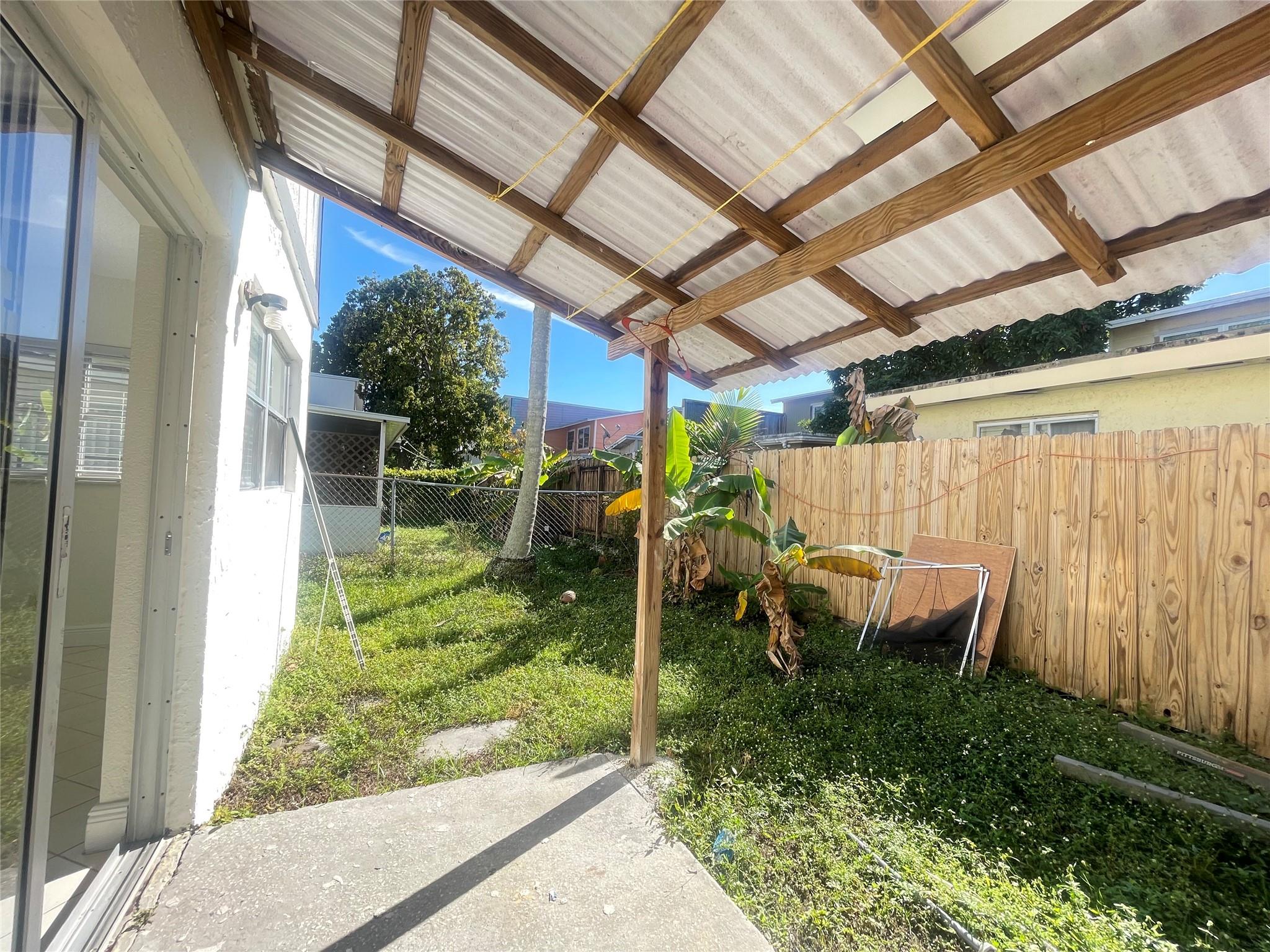 North Lauderdale Village - Residential Lease