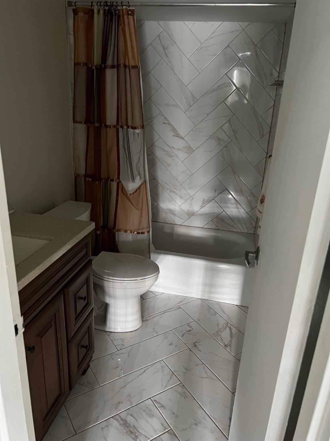 Sands Point Condo III - Residential Lease