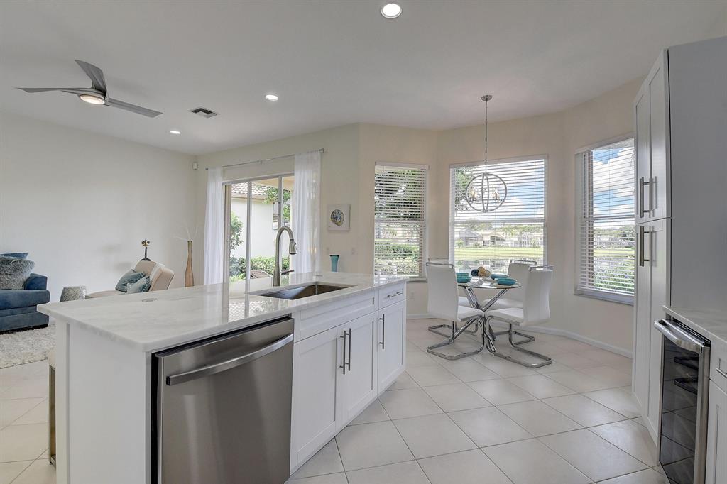 VALENCIA LAKES 3 - Residential