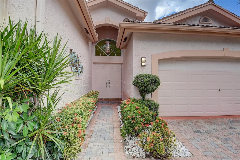 VALENCIA LAKES 3 - Residential