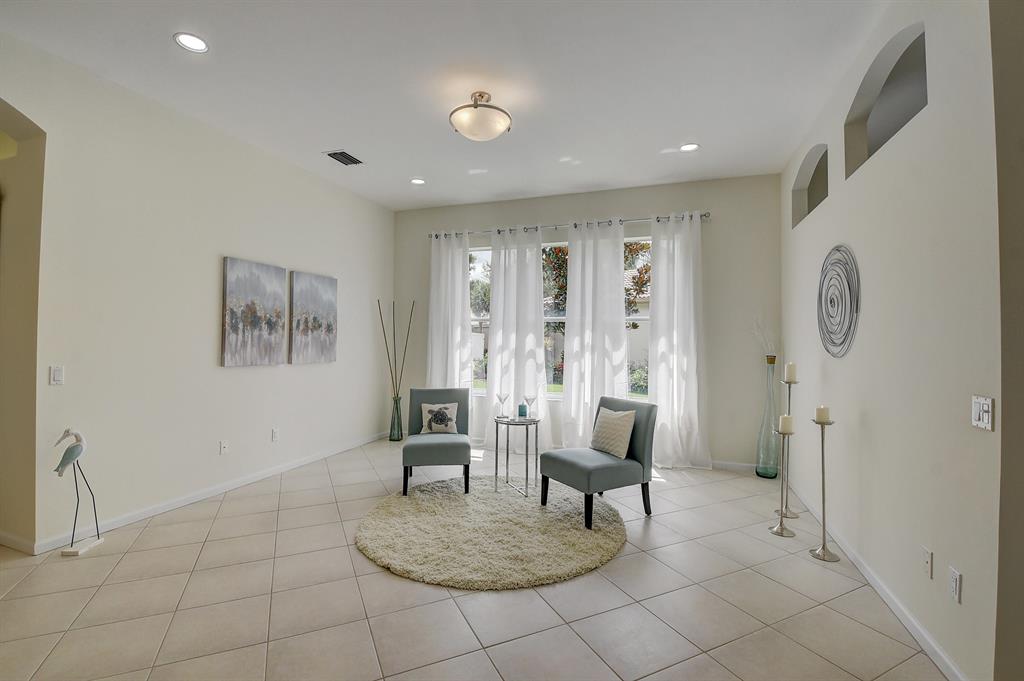 VALENCIA LAKES 3 - Residential