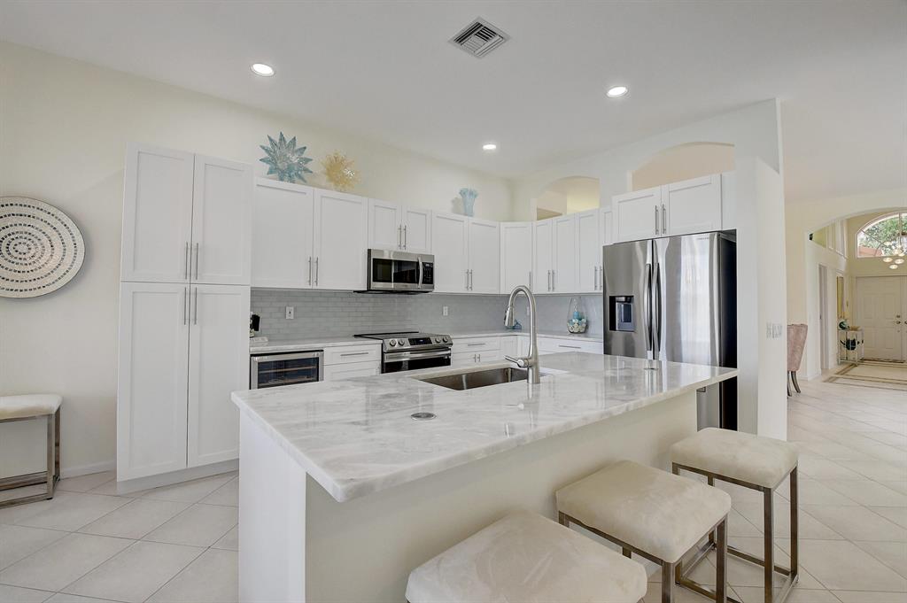 VALENCIA LAKES 3 - Residential