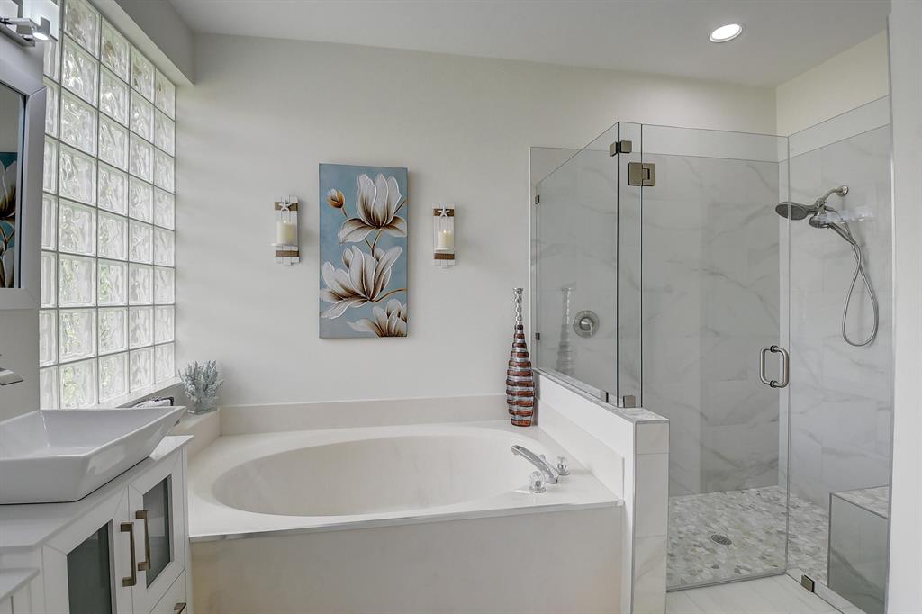 VALENCIA LAKES 3 - Residential