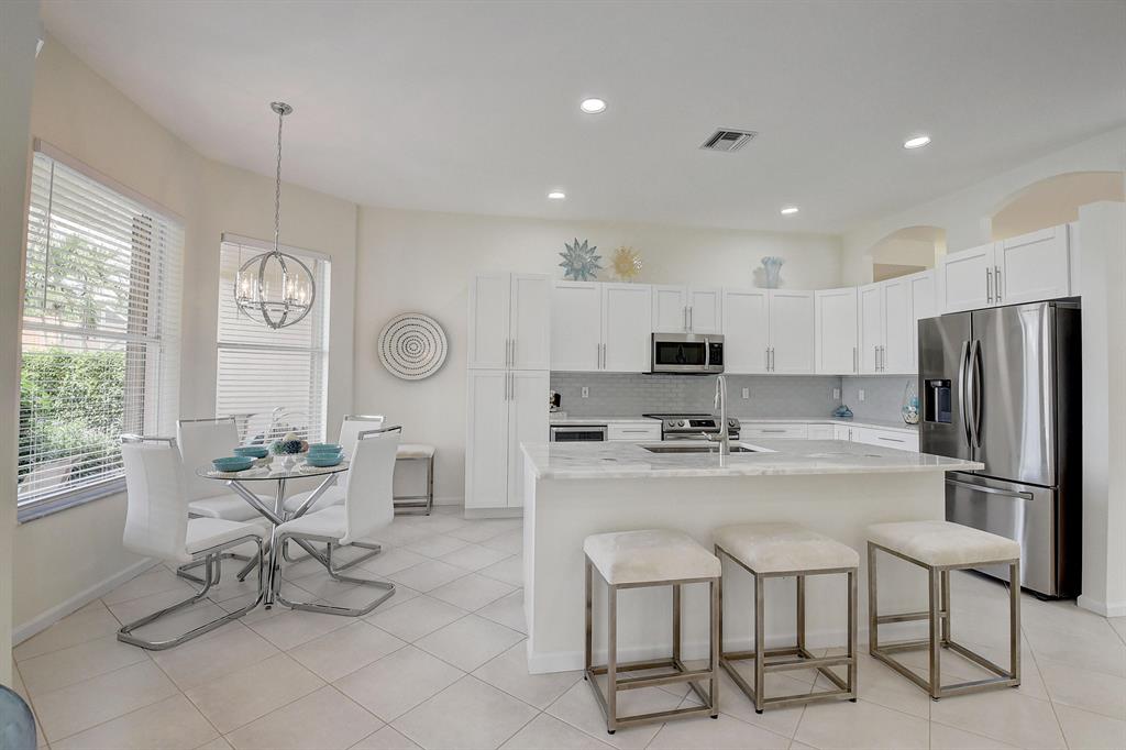 VALENCIA LAKES 3 - Residential