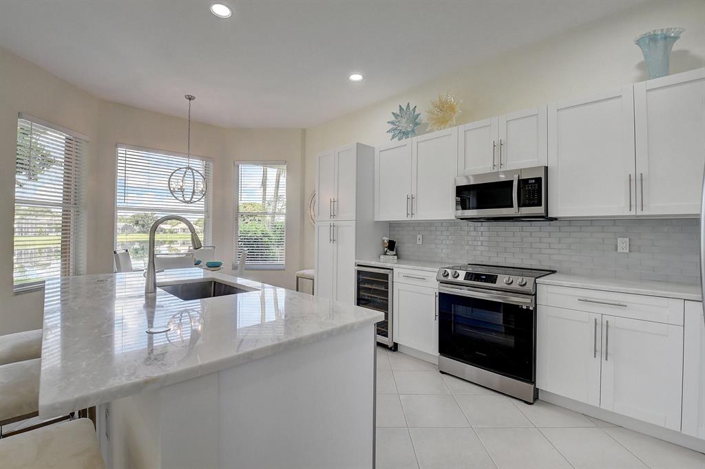 VALENCIA LAKES 3 - Residential