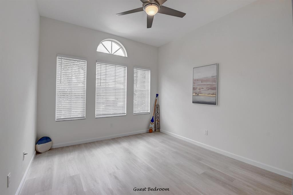 VALENCIA LAKES 3 - Residential