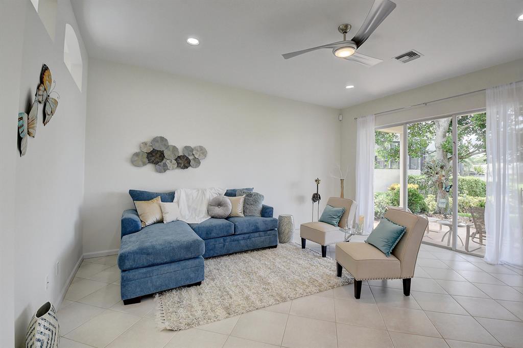 VALENCIA LAKES 3 - Residential