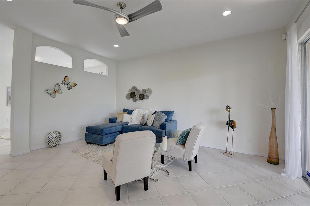 VALENCIA LAKES 3 - Residential