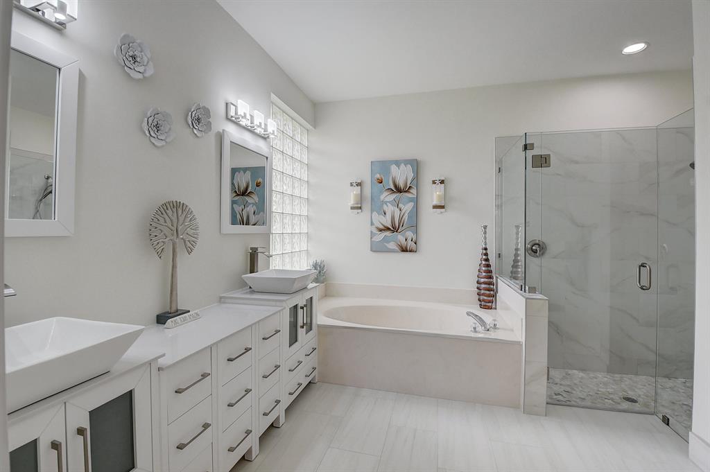 VALENCIA LAKES 3 - Residential