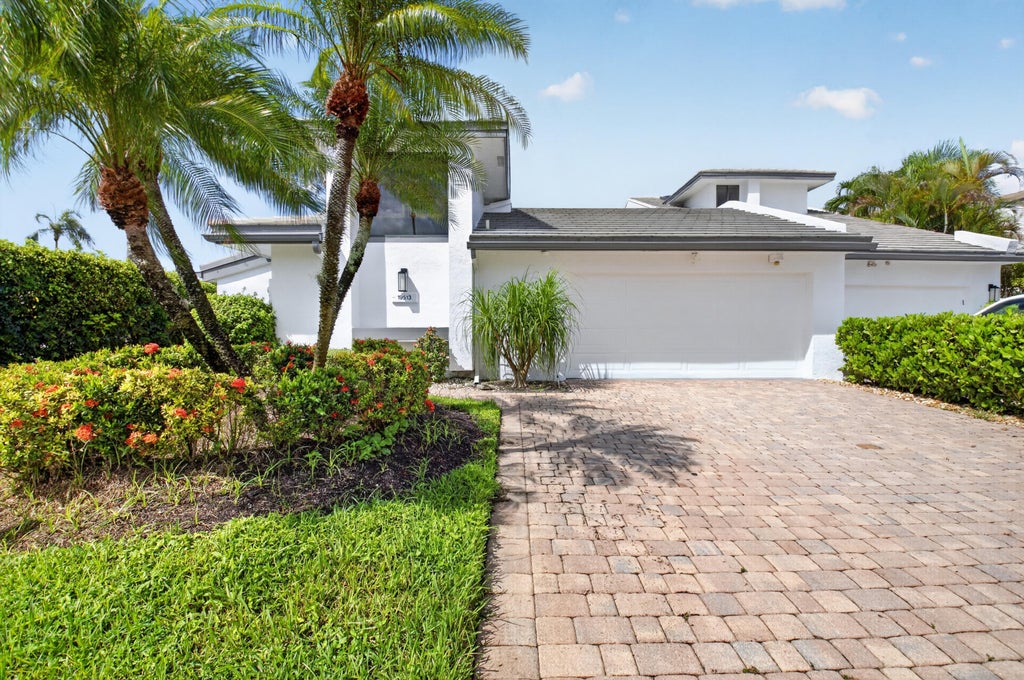 Photo of 19513 Planters Point Drive, Boca Raton, FL 33434 (MLS # B26070011)