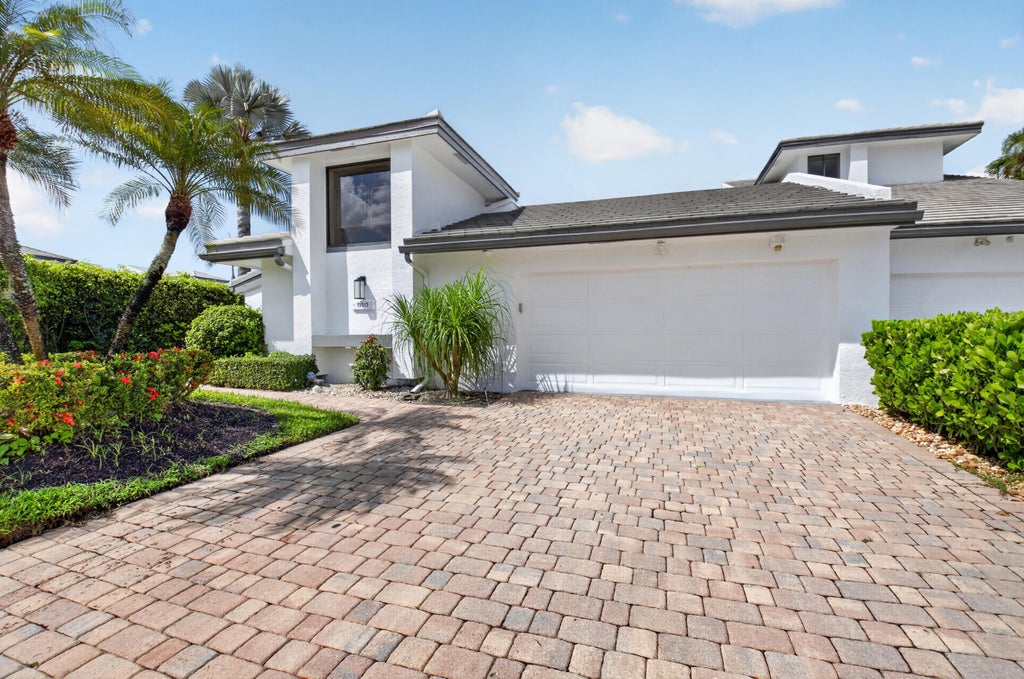 Photo of 19513 Planters Point Drive, Boca Raton, FL 33434 (MLS # B26070011)
