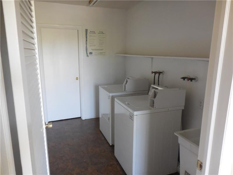 PRESIDENTIAL CONDO OF BRO - Residential Lease