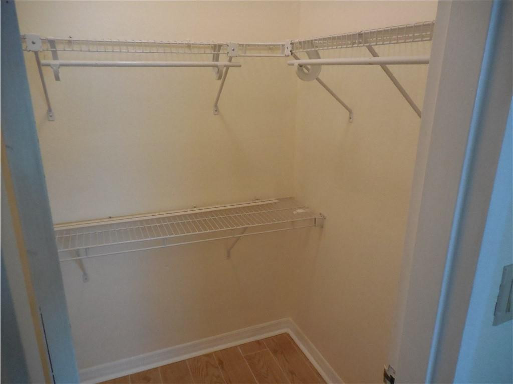 PRESIDENTIAL CONDO OF BRO - Residential Lease