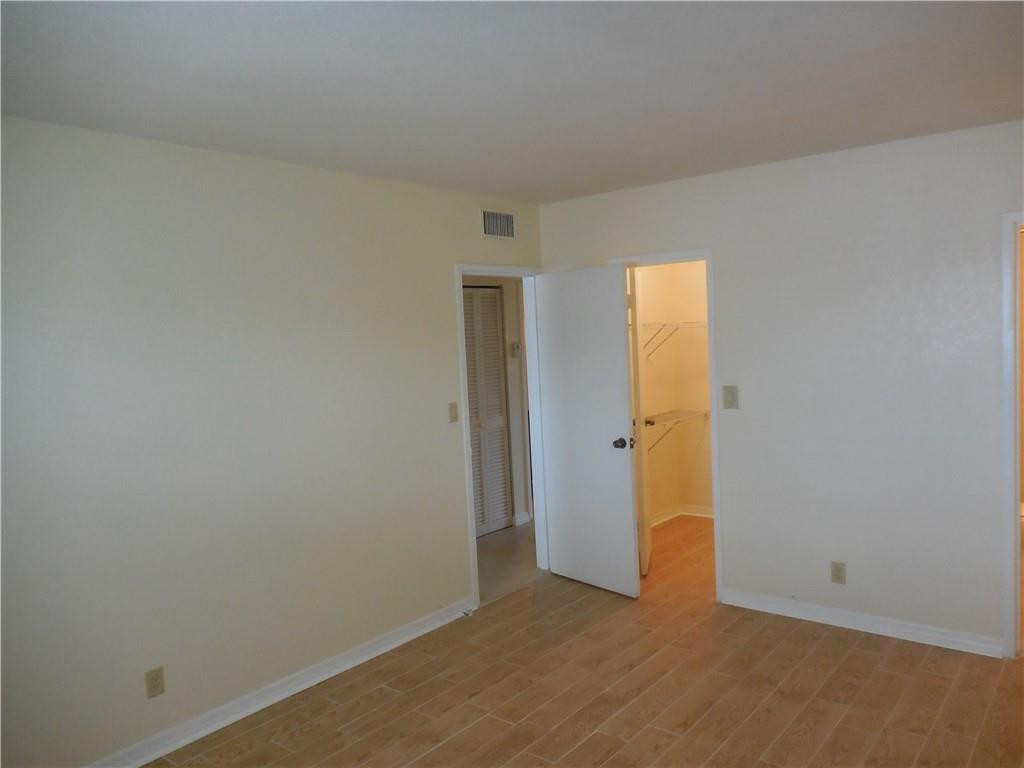 PRESIDENTIAL CONDO OF BRO - Residential Lease