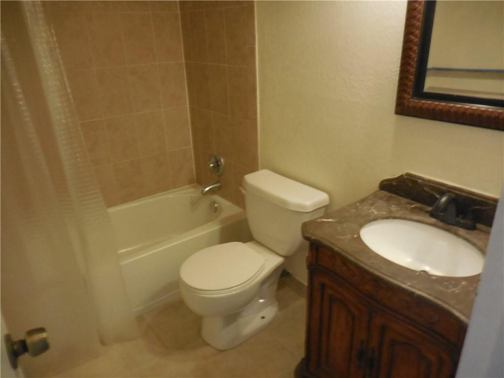 PRESIDENTIAL CONDO OF BRO - Residential Lease