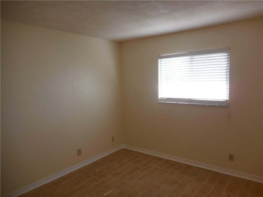 PRESIDENTIAL CONDO OF BRO - Residential Lease