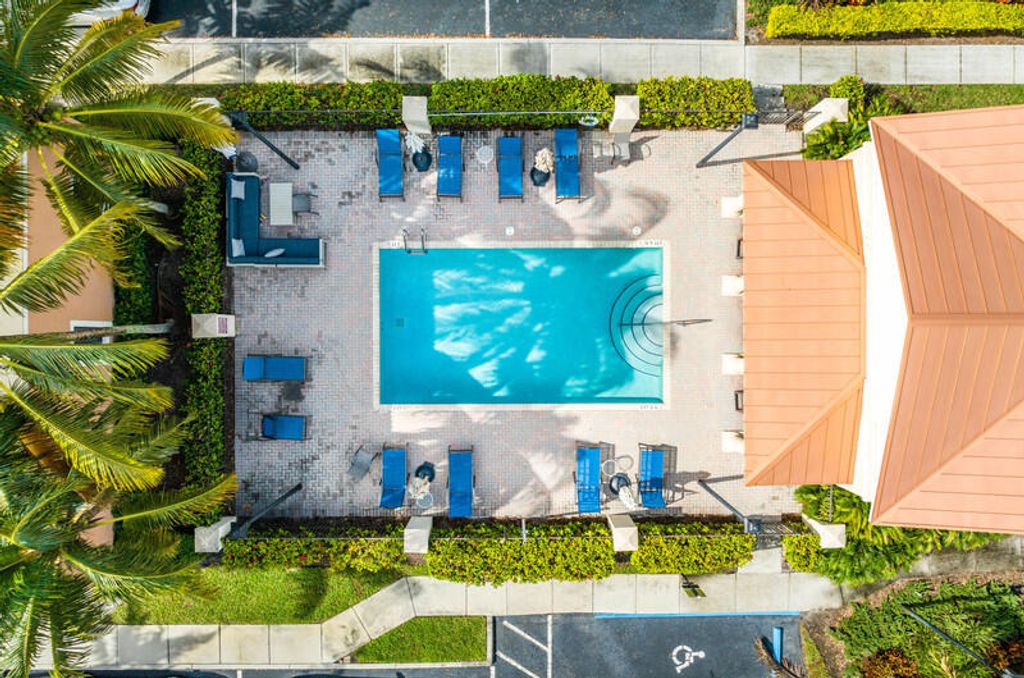 Photo of 2511 Venetian Court, Boynton Beach, FL 33426 (MLS # R10927123)