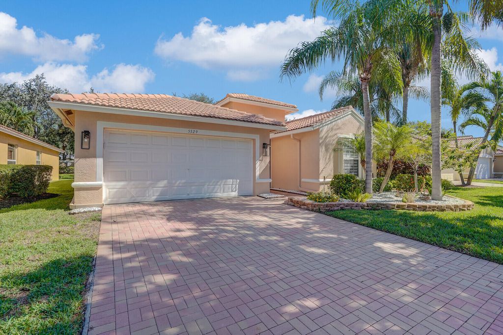 Photo of 5329 Toscana Trail, Boynton Beach, FL 33437 (MLS # B26000702)