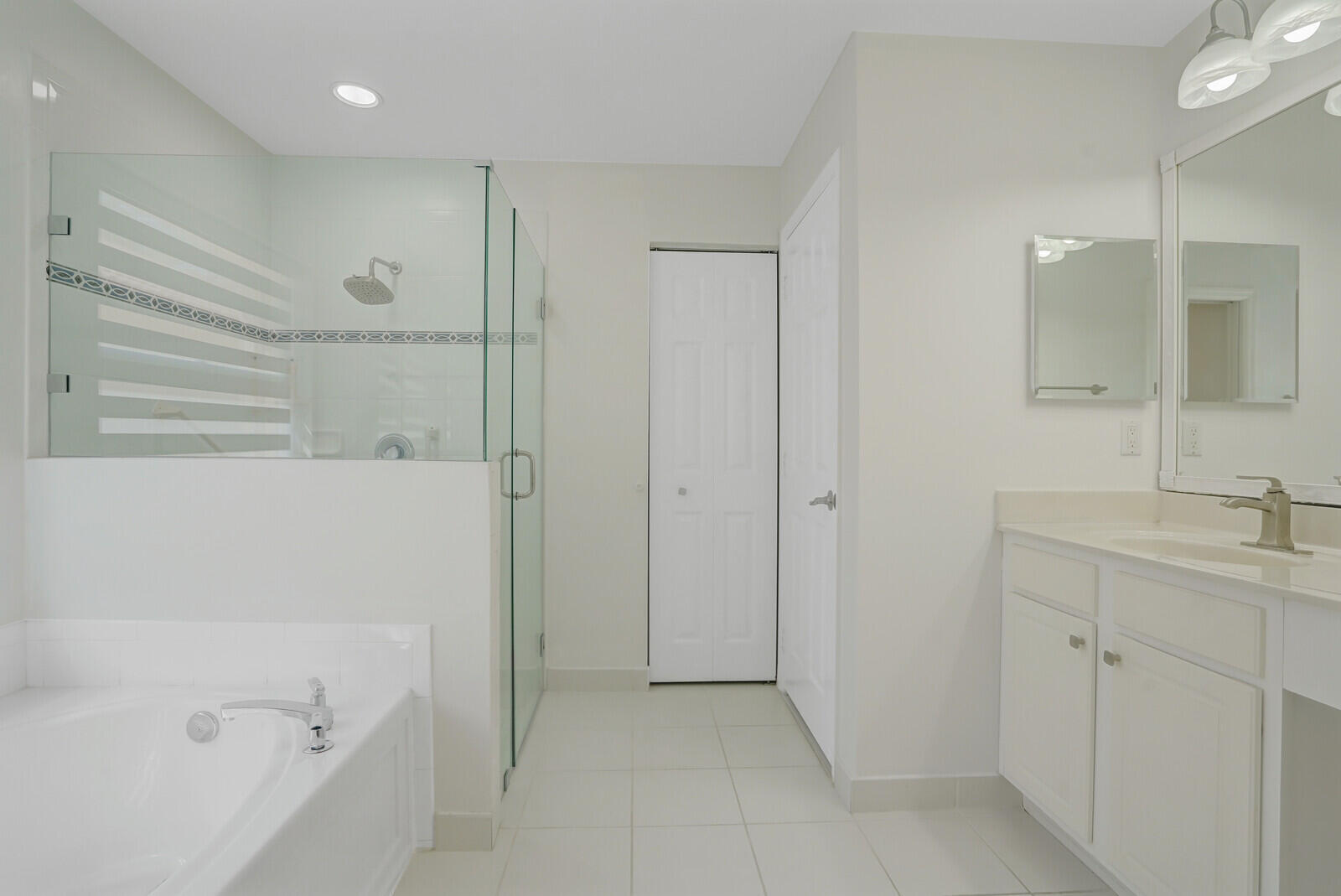 TUSCANY BAY - Residential