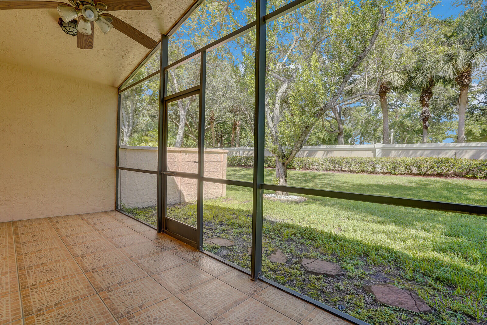 TUSCANY BAY - Residential