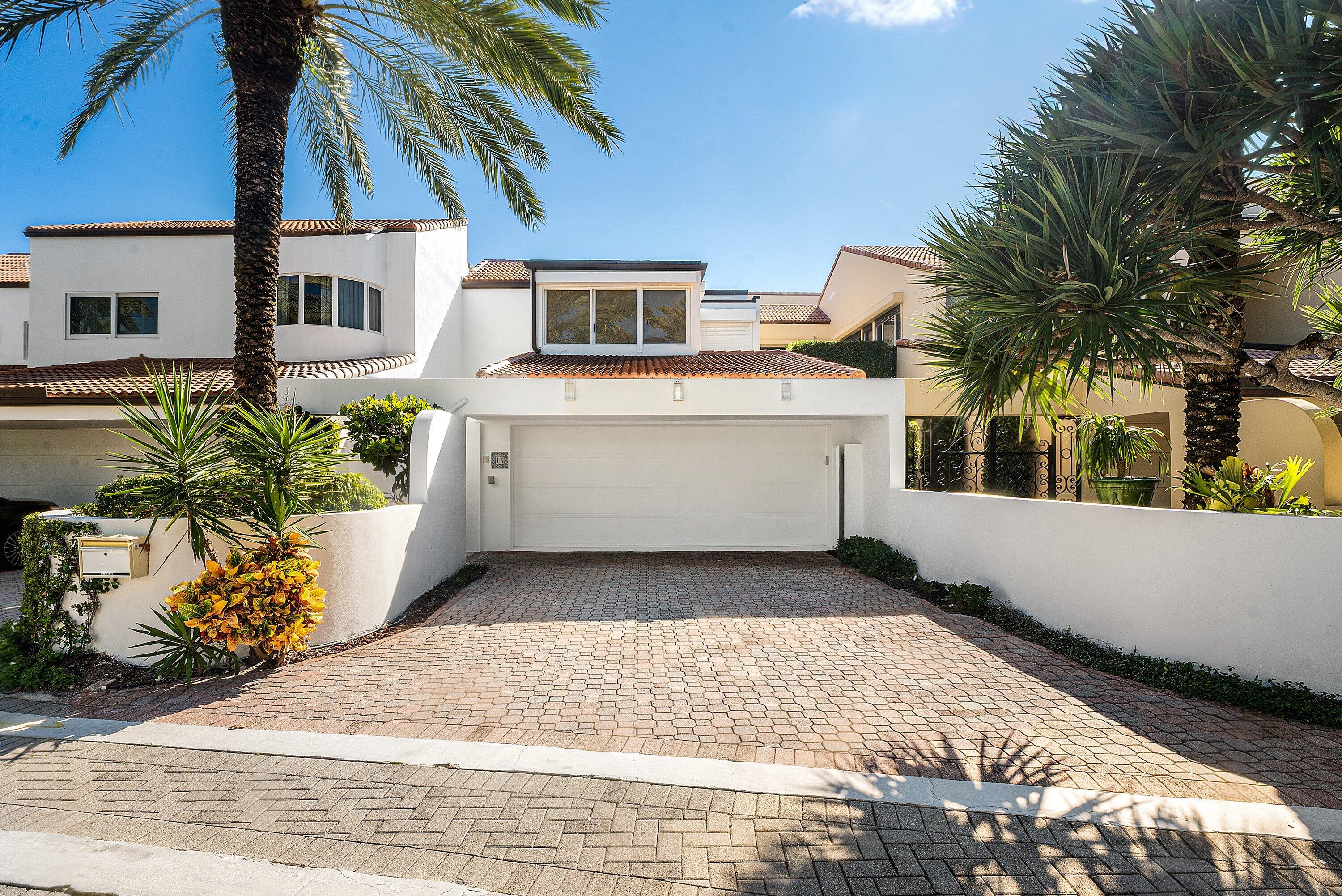 13 Sloans Curve Drive