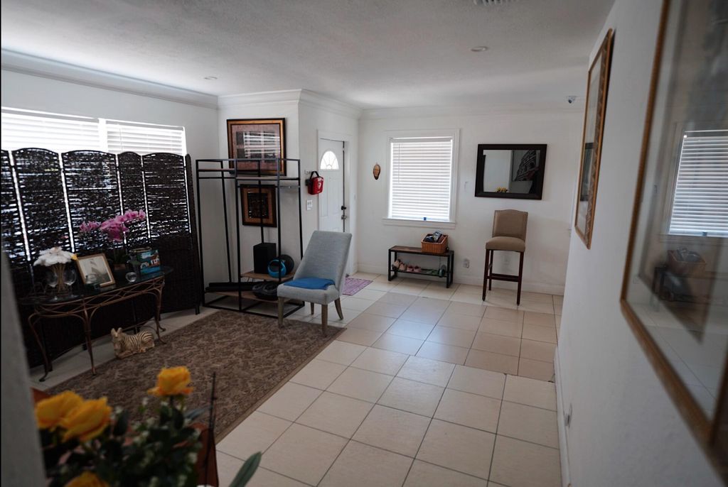 Photo of 1418 S H Street, Lake Worth Beach, FL 33460 (MLS # B26004574)