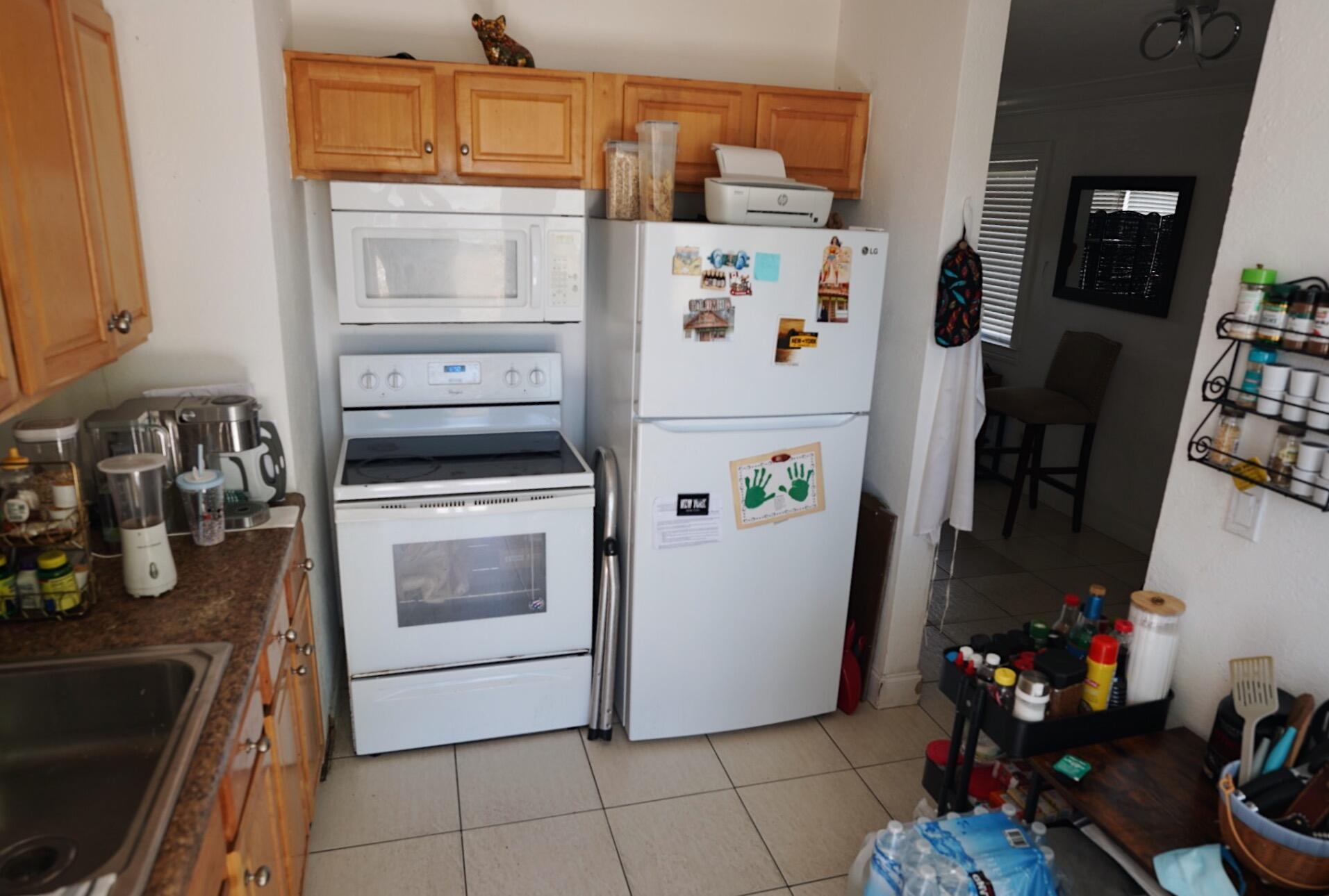 WHISPERING PALMS 5 - Residential Lease