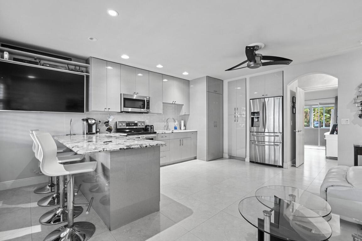 COLONIAL RIDGE CORP - Residential