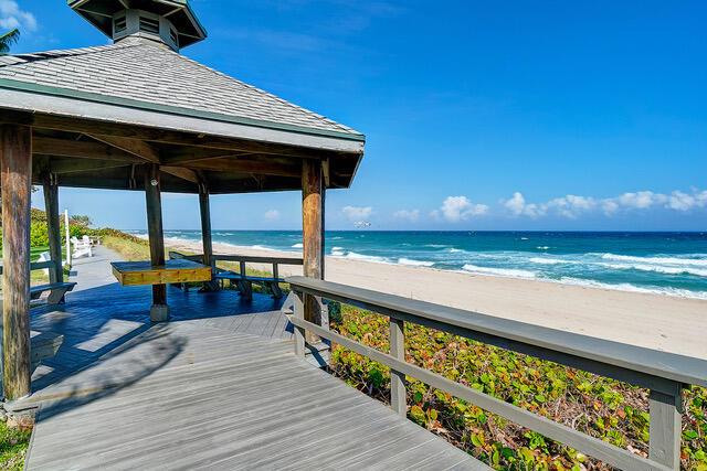 COLONIAL RIDGE CORP - Residential