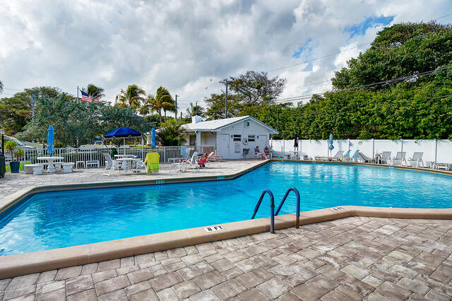 COLONIAL RIDGE CORP - Residential