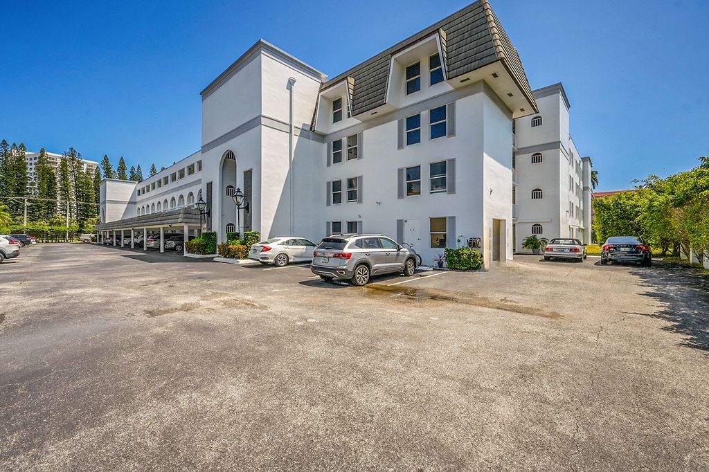 Photo of 800 E Camino Real Real #305, Boca Raton, FL 33432 (MLS # R11165497)