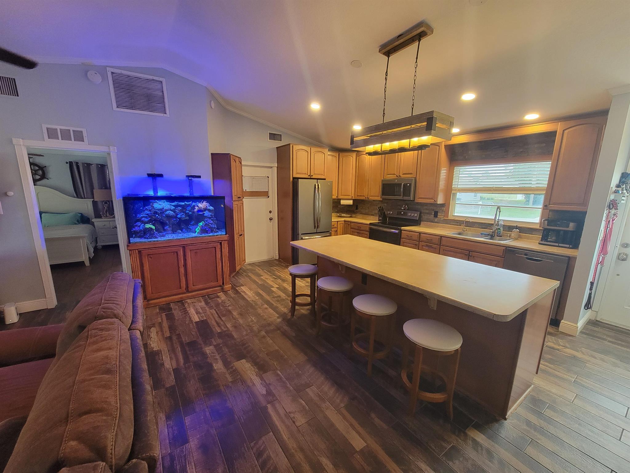 NORTH PALM BEACH HEIGHTS - Residential