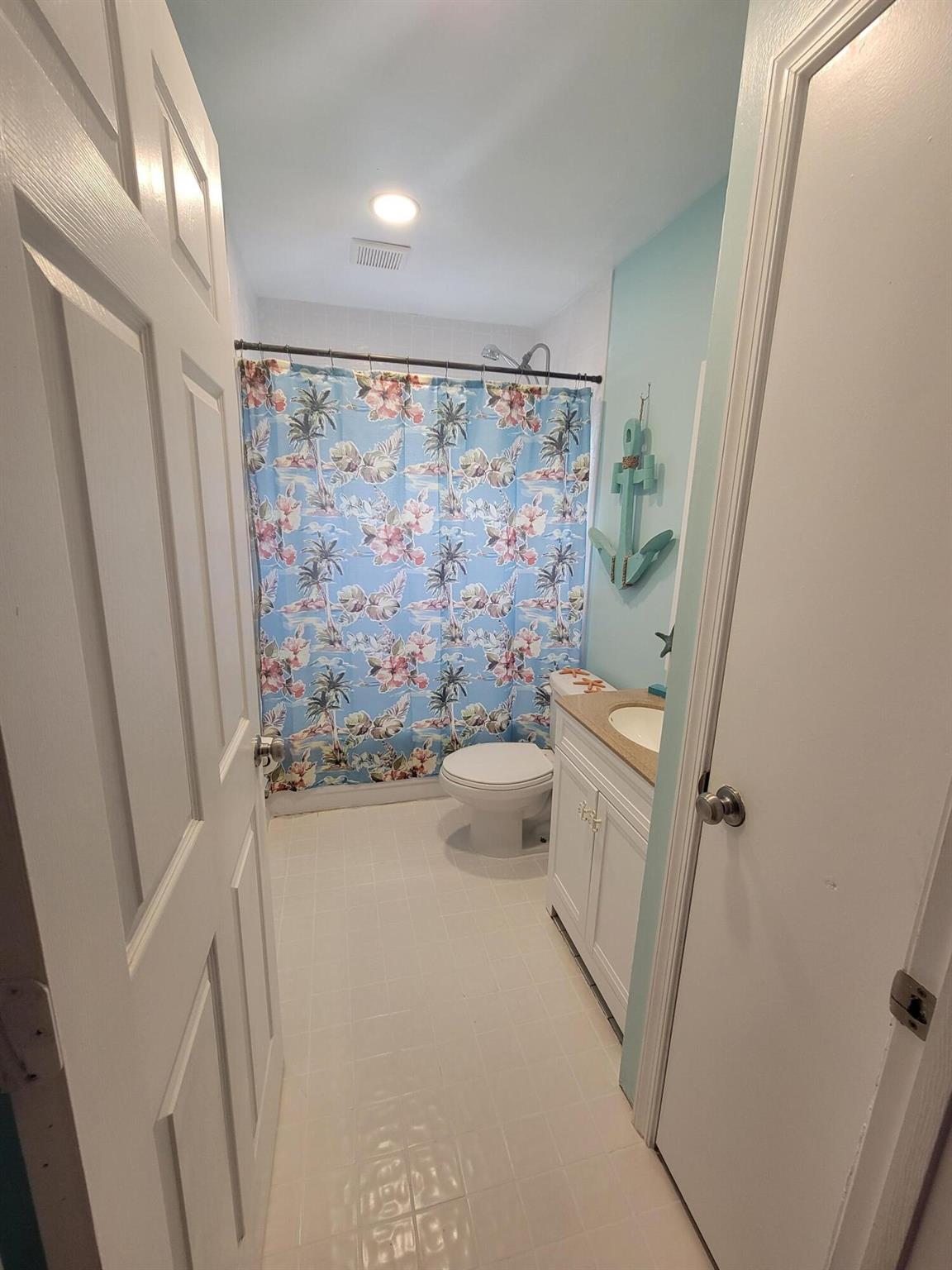 NORTH PALM BEACH HEIGHTS - Residential