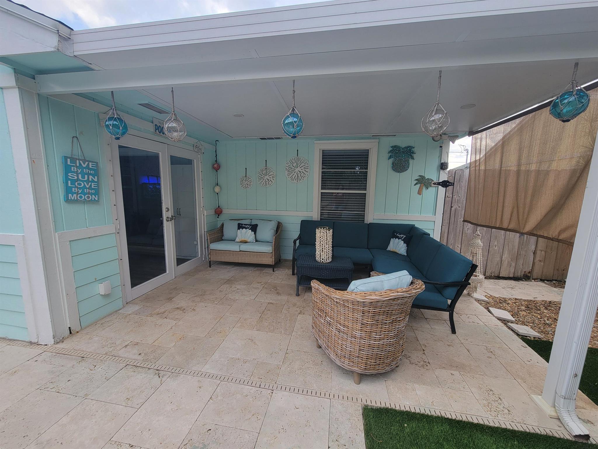 NORTH PALM BEACH HEIGHTS - Residential