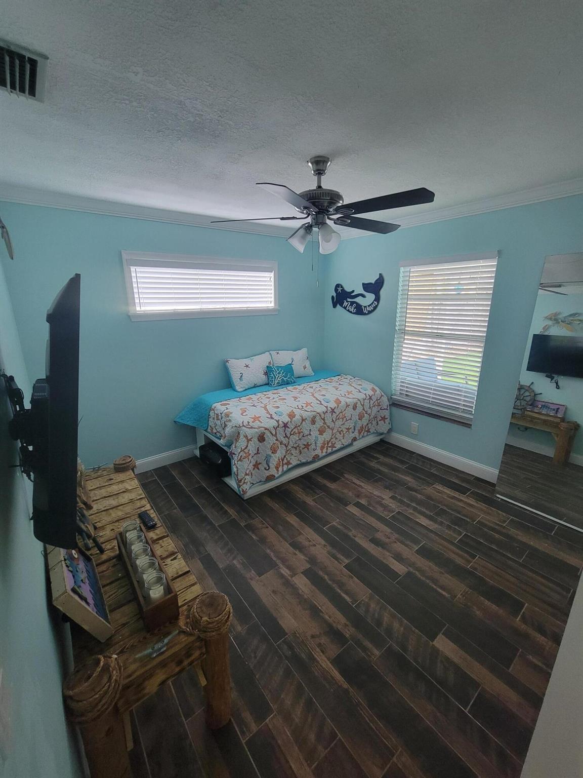 NORTH PALM BEACH HEIGHTS - Residential