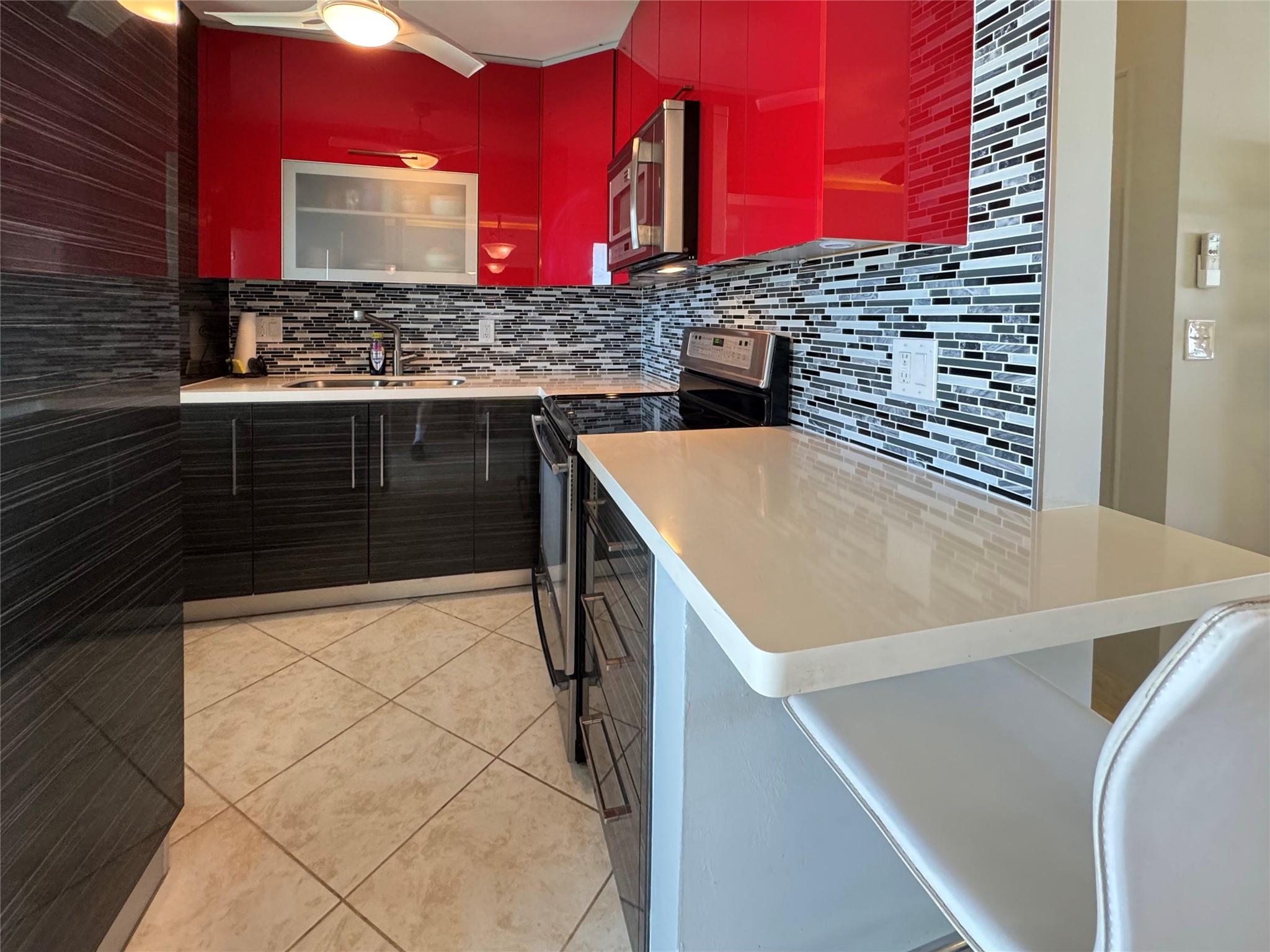 800 Pine Dr 12