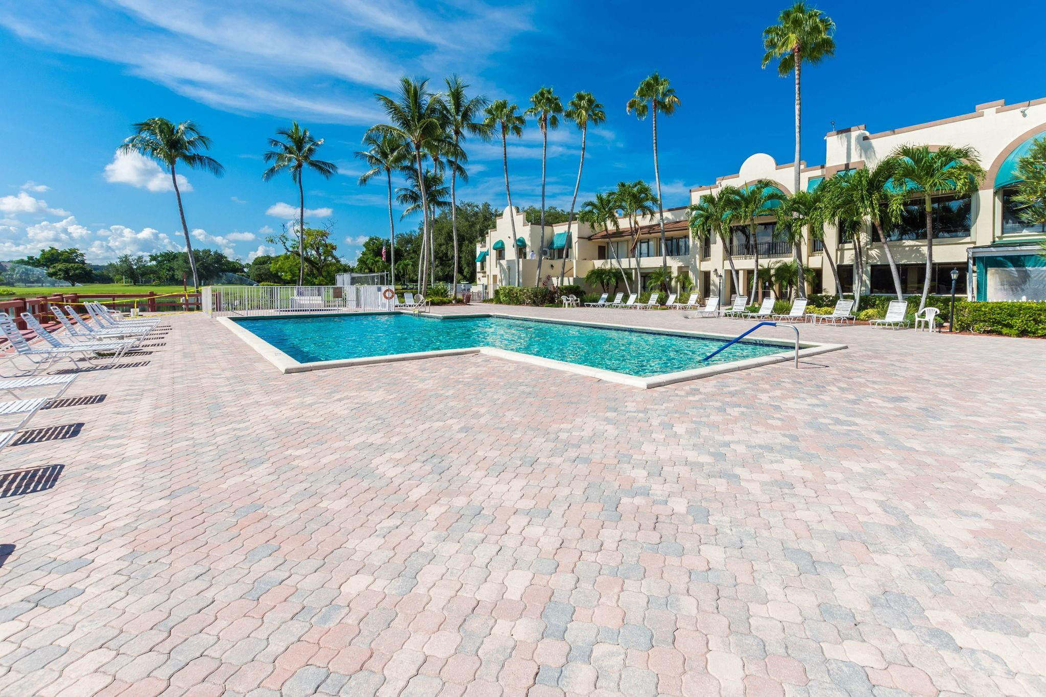 Live Oak Condominium - Residential