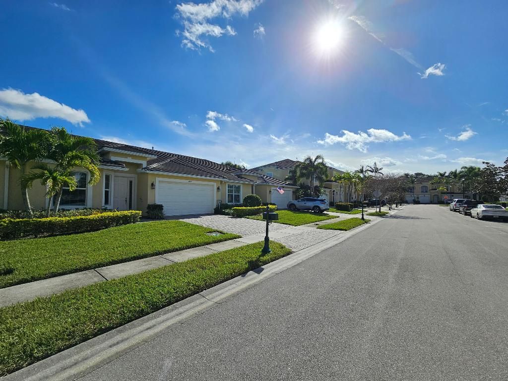 Photo of 6144 NW Argyll Lane, Port Saint Lucie, FL 34983 (MLS # R10946000)