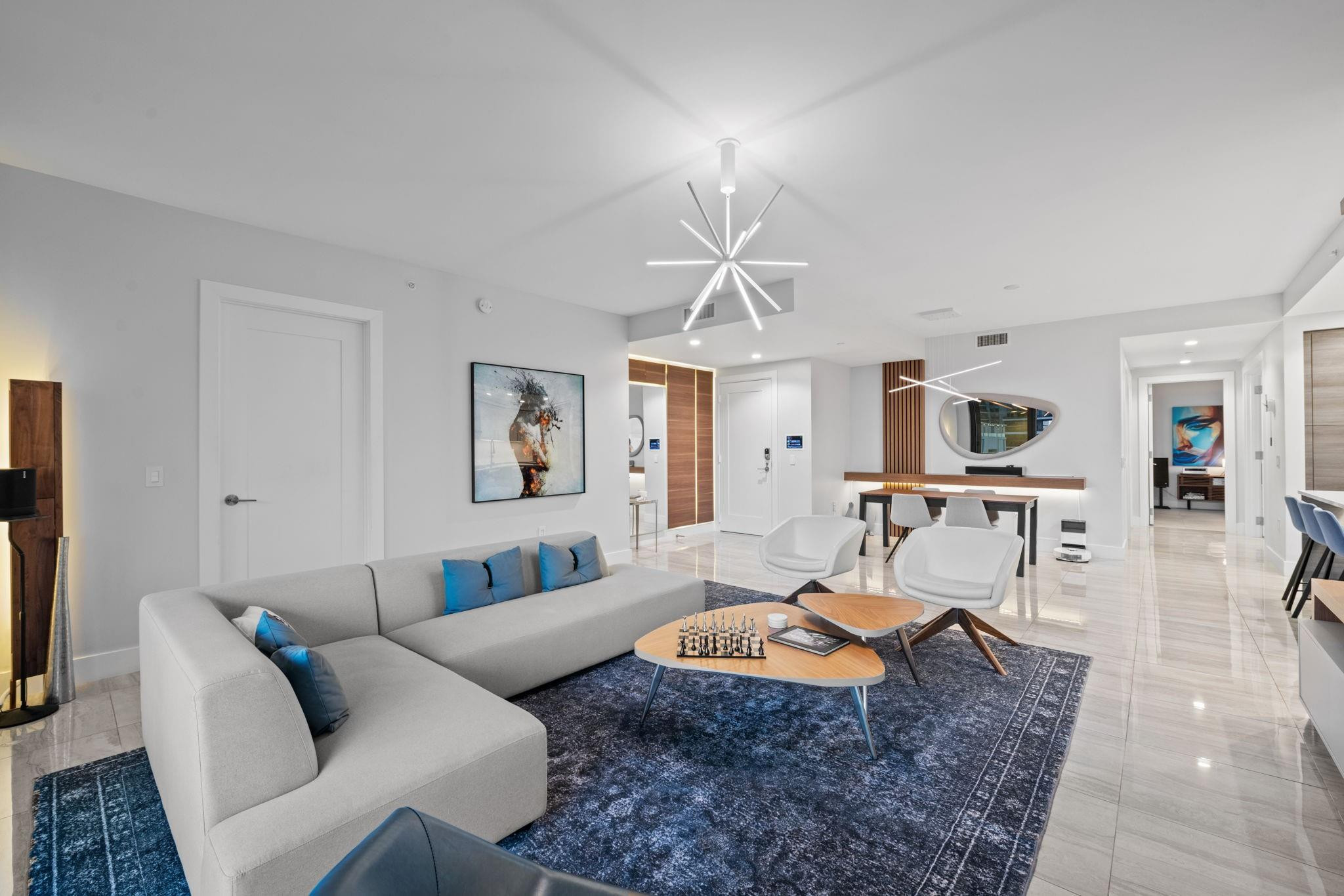 100 LAS OLAS - Residential