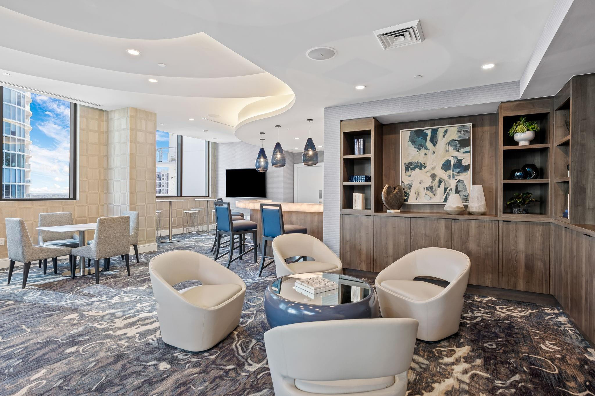 100 LAS OLAS - Residential