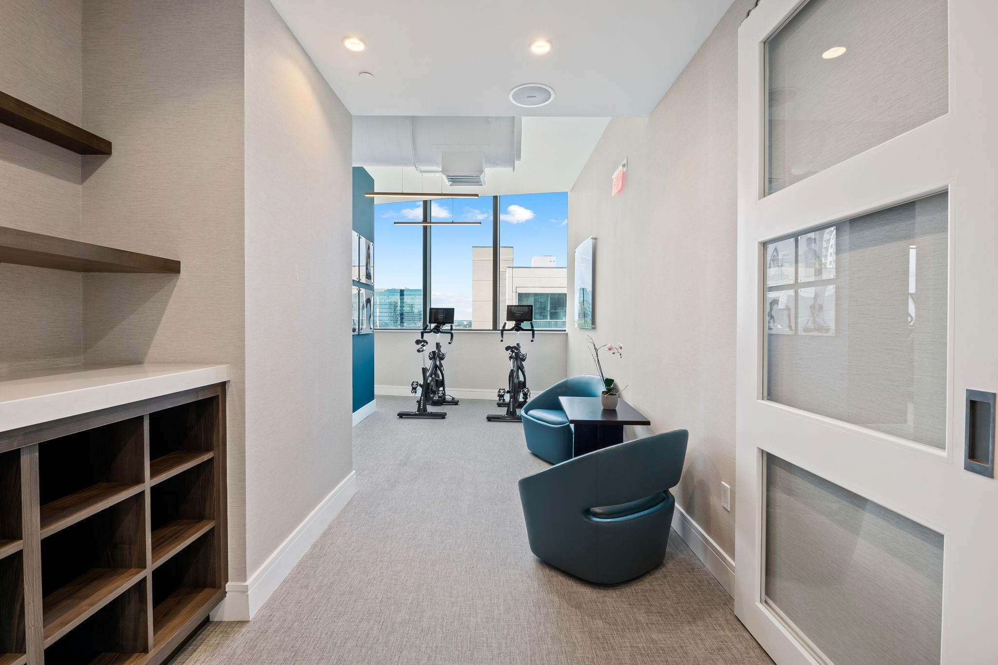 100 LAS OLAS - Residential