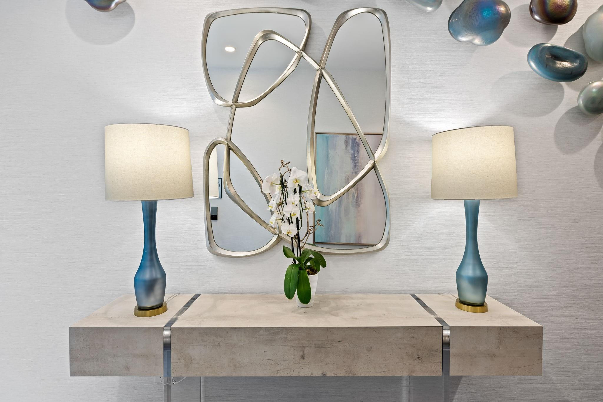 100 LAS OLAS - Residential