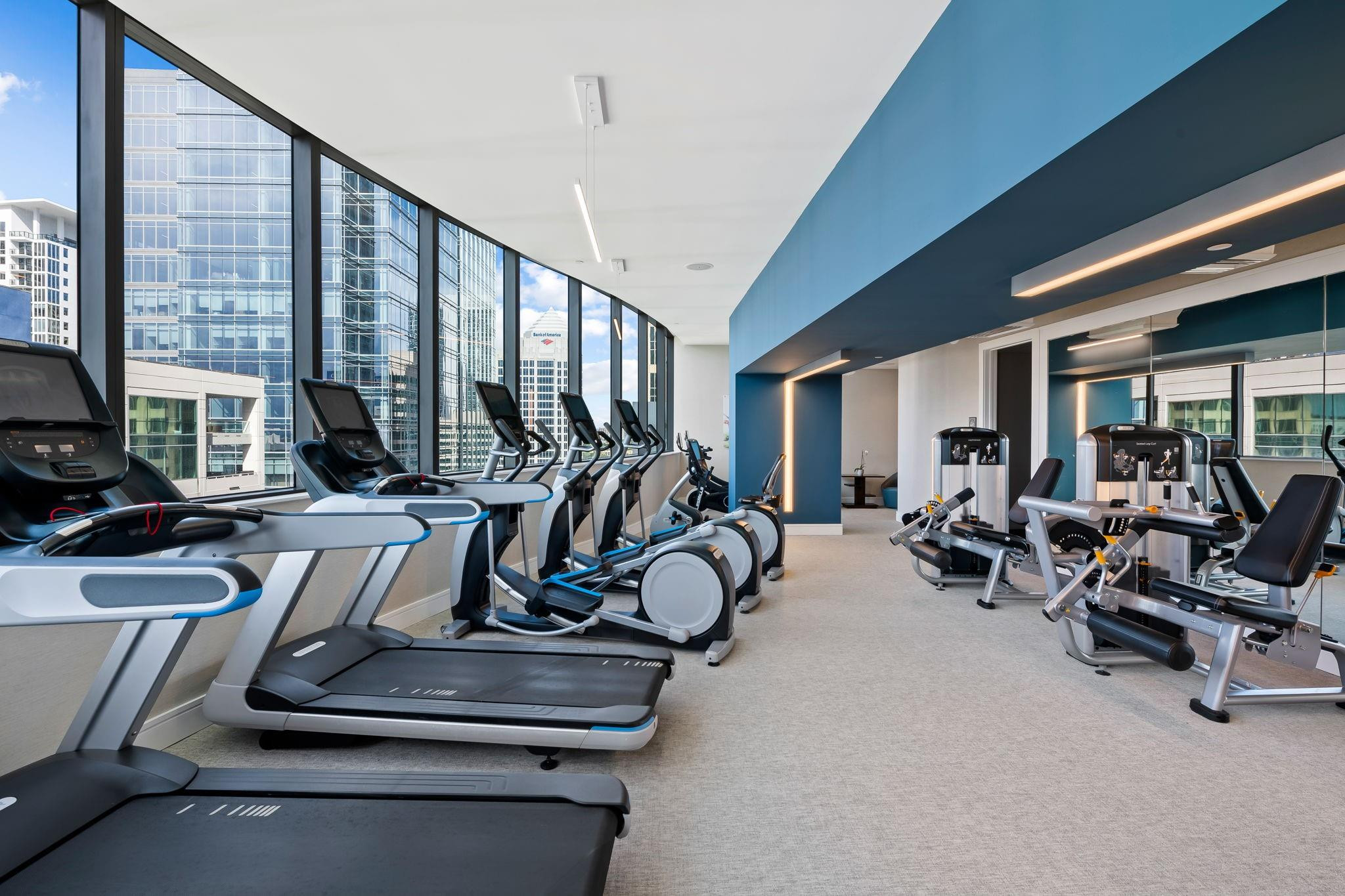 100 LAS OLAS - Residential