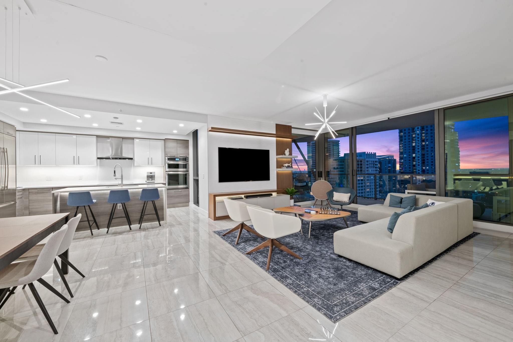 100 LAS OLAS - Residential