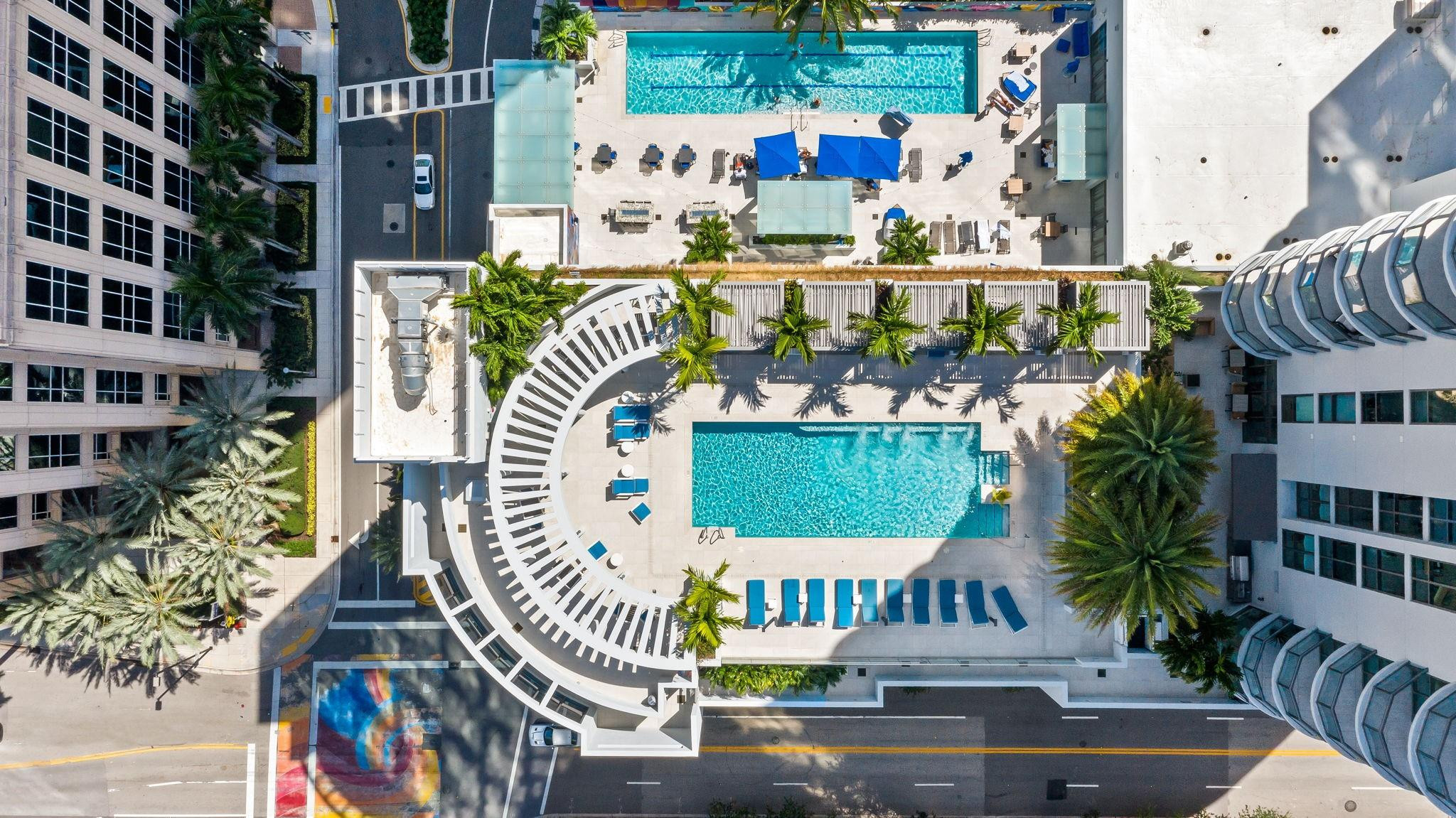 100 LAS OLAS - Residential