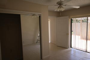 SHERWOOD LAKES - Residential