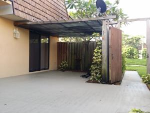 SHERWOOD LAKES - Residential